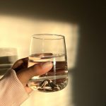 Bebidas: cuáles hidratan y cuáles conviene limitar